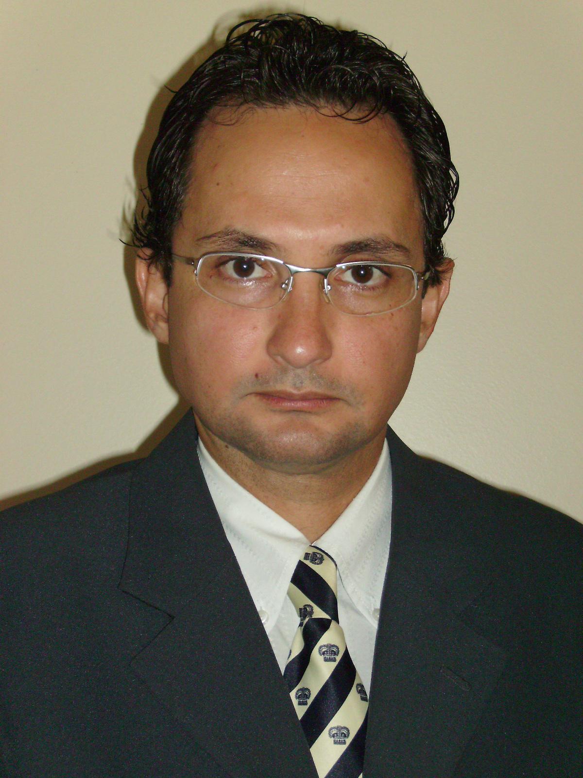 PROF. DR. MARCELO CARDOSO PEREIRA PROF. DR. MARCELO CARDOSO PEREIRA