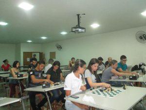 UNIARAXÁ e Cefet promovem aulas de Xadrez
